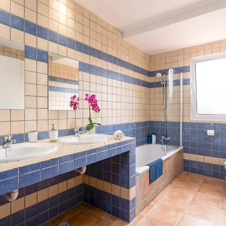 Florencia By فيلة كوراليهو