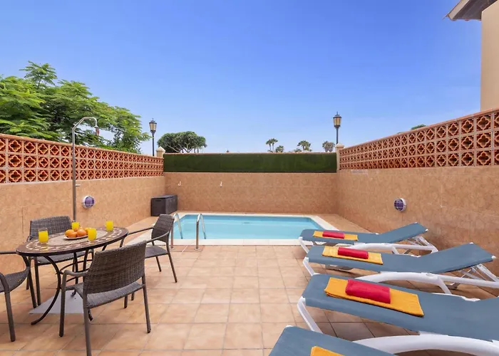 Florencia By Villa Corralejo