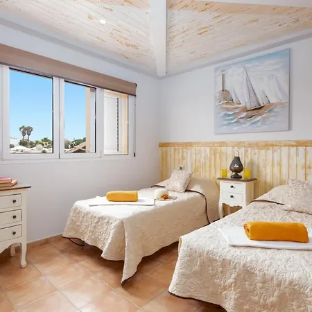 Florencia By Villa Corralejo